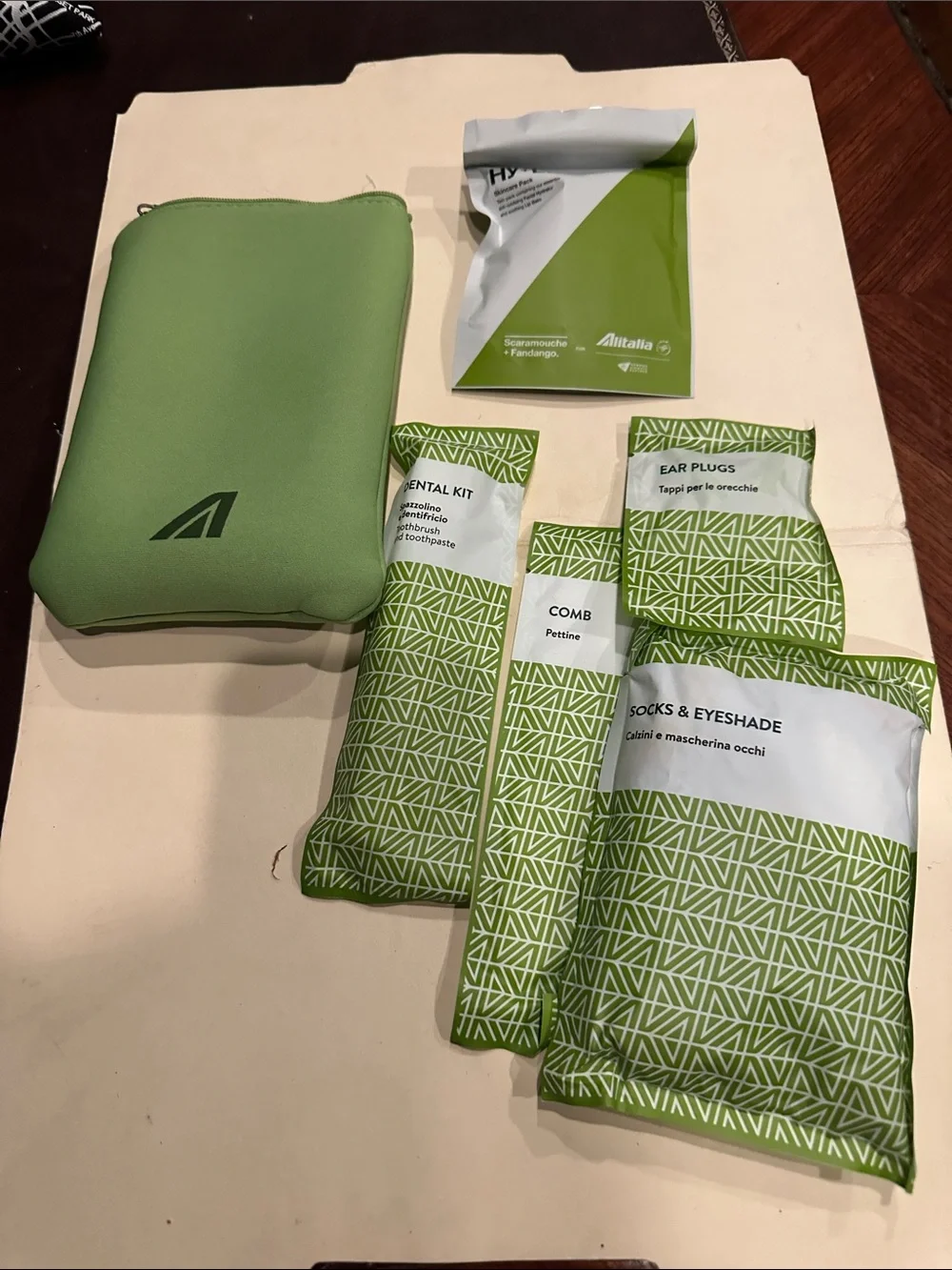 Alitalia Green Travel Amenity Amenities Kit with Pouch vintage